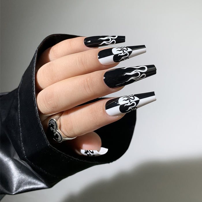 24pcs Dark Theme Fake Nails