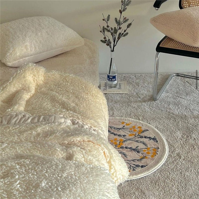 Fluffy Oval Carpet - HANBUN